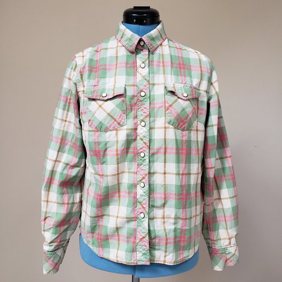 Perfect plaid button-up with SNAPS - Picture 1 of 5